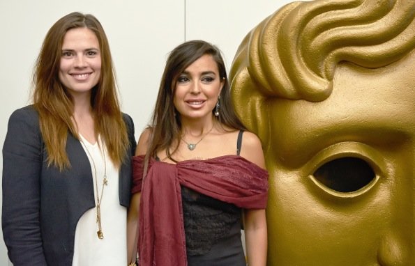 „TV Production Team“ nuotr./Britų aktorė Hayley Atwell (dešinėje) ir Azerbaidžano Prezidento Ilha Aliyevo dukra Leyla Aliyeva
