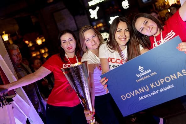 Komandos nuotr./Nugalėtojų komanda „Aodes“ „Moterų ralyje“ šiemet startuos „Motoway“ vardu