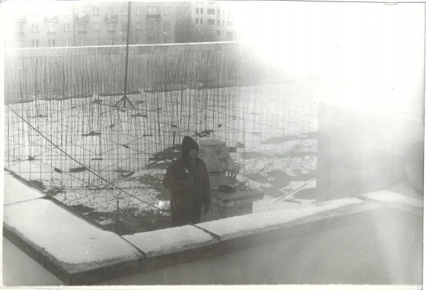 Asmeninio archyvo nuotr./E.Čižinauskas 1991-ųjų sausį budi ant Aukščiausiosios Tarybos-Atkuriamojo Seimo stogo