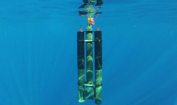 Seatrec/Šiluminės energijos surinkimo technologija suteikia nesibaigiančią energiją ir šiuo metu naudojama okeanografinei įrangai, įskaitant autonominius profiliavimo plūdurus ir povandeninius sklandytuvus, eksploatuoti.