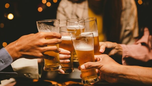 Mėgstantiems i&scaron;gerti &ndash; įspėjimas: &scaron;tai kiek procentų alkoholis gali padidinti mirties riziką