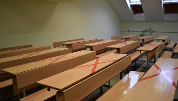 Vilniaus kolegijos studentai kaltina auk&scaron;tąją mokyklą nesisaugant koronaviruso