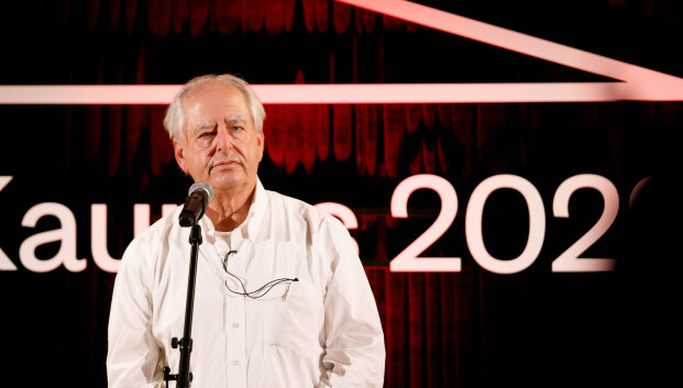 Litvaki&scaron;kų &scaron;aknų turintis Williamas Kentridge'as: &bdquo;Mano santykis su Lietuva &ndash; vis dar atsargus&ldquo;