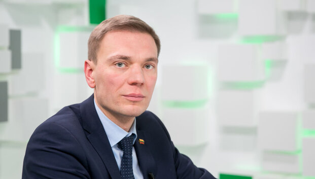 M.Puidoko vardu paskelbtame straipsnyje &ndash; Naujojoje Zelandijoje įvaikinamos mergaitės tapatybė