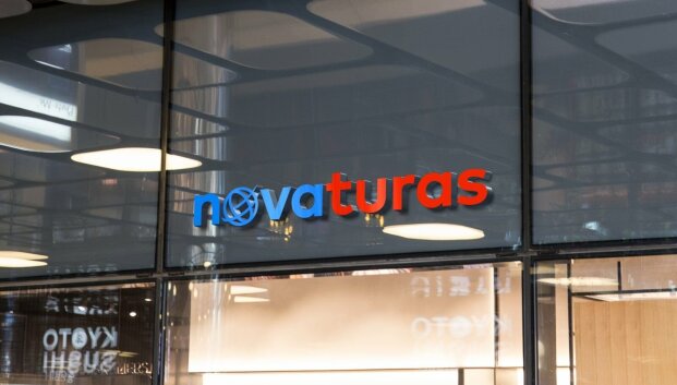 &bdquo;Novaturo&ldquo; degalų mokestis sukėlė klausimų: kada keliautojas gali nemokamai nutraukti sutartį?
