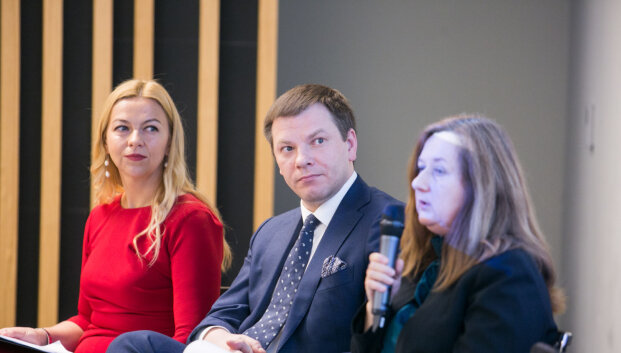 Finansų ministerija mažina BVP prognozę: kai kurios rizikos materializuojasi