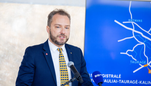 Žada skatinti elektrinių transporto priemonių įsigijimą: i&scaron;skyrė vieną lengvatą
