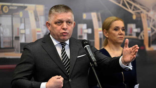 Prezidentūra: Lietuva ir toliau nesuteiks oro erdvės Roberto Fico skrydžiui į Maskvą
