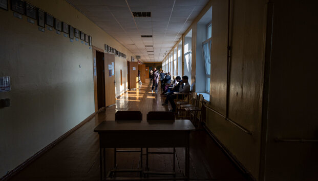 Patarėjas: prezidentas pasigenda politinės valios ribojant telefonų naudojimą mokyklose