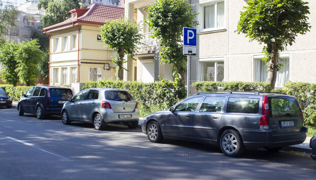 Nemokamas parkavimas ne visada rei&scaron;kia nulį i&scaron;laidų: viena klaida gali užtraukti baudą