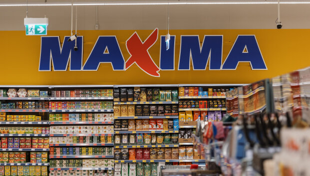 Dalyje &bdquo;Maxima&ldquo; parduotuvių &ndash; rimtas sutrikimas: valandą nebuvo galima atsiskaityti banko kortelėmis