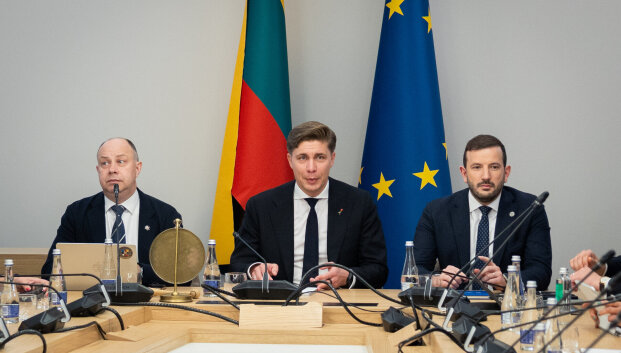 Mokesčių klausimai, susiję su &bdquo;pagundomis&ldquo;, pakibo ore: tarp jų &ndash; cukrus ir lo&scaron;imai