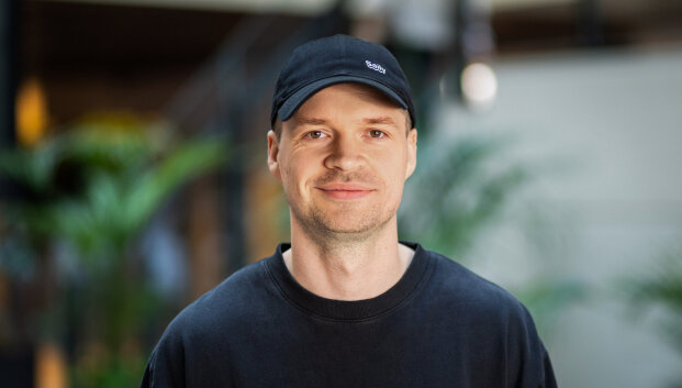 Lietuvių startuolis ruo&scaron;iasi programuoti vien su dirbtiniu intelektu: &bdquo;Programuotojo profesija keisis&ldquo;