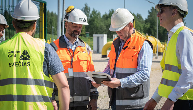 Dėl rusi&scaron;kų klastočių strateginiame dujotiekyje &ndash; mū&scaron;iai teismuose ir toliau krentančios galvos