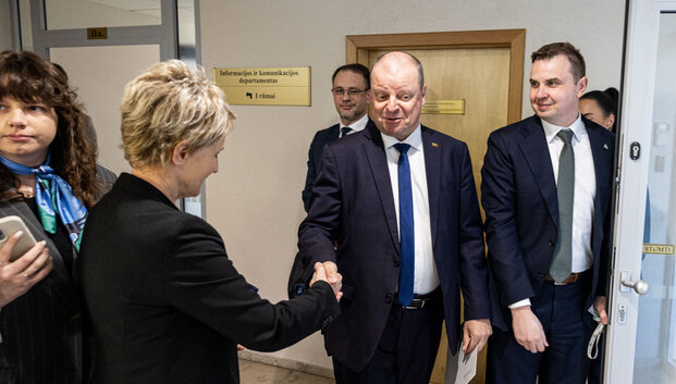 Saulius Skvernelis informavo demokratus, kad pereina į Mi&scaron;rią Seimo narių grupę