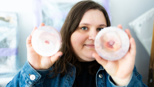 Lieknumo kulto nepaisanti tapytoja Elena Antanavičiūtė: &bdquo;Ilgą laiką mano pačios santykis su kūnu buvo nedraugi&scaron;kas&ldquo;