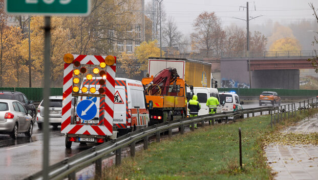 Keis &scaron;ulinių dangčius judrioje Tūkstantmečio gatvėje: ką reikia žinoti vairuotojams?