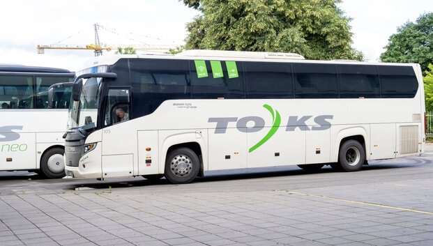 &bdquo;Traukiniai pervilioja keleivius&ldquo;: pasigedo nuolaidos ir autobusų bilietams