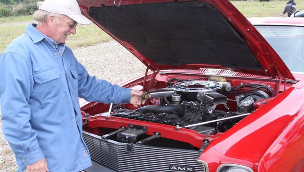 Amerikieti&scaron;kų automobilių sąskrydis pajūryje. Kolekcionieriaus žmona: &bdquo;Vyras greičiau parduotų mane, nei ma&scaron;iną&ldquo;