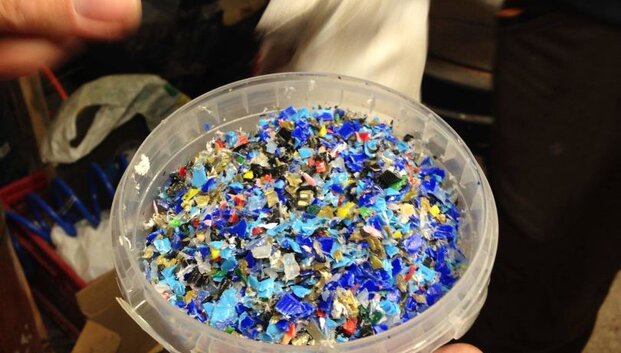Po Europą plinta plastiko dirbtuvių iniciatyva &ndash; lietuviai jau susimeistravo plastiko smulkintuvą
