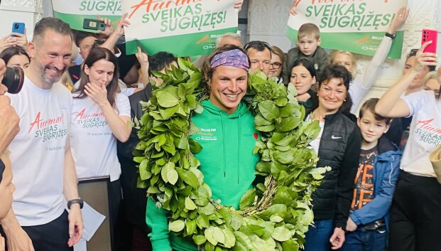 Į Lietuvą sugrįžęs A.Valujavičius sako savo galimybių ribos nepriėjęs: dar galėčiau plaukti ir plaukti