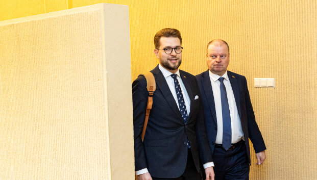Skvernelis traukiasi, Savickas ir Sinkevičius įvardijo, kas bus toliau su partija