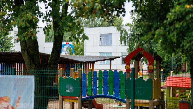 Darželio &bdquo;Ąžuoliukas&ldquo; vadovė neigia kaltinimus dėl darbuotojų spaudimo, kviečia grįžti prie derybų