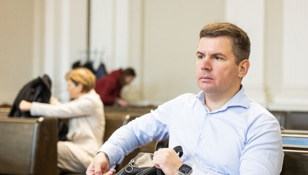 Bylos siužetas vis labiau intriguoja: dėl &scaron;eimos ry&scaron;ių Dargio teisme linksniuojamas ir STT vadovas Pernavas