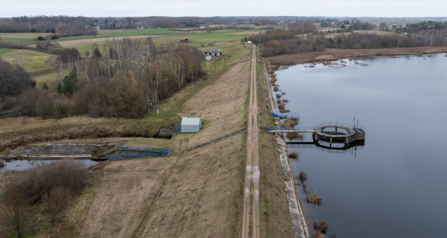 Bartkuškio užtvanka ir šalia jos veikianti hidroelektrinė Širvintų rajone