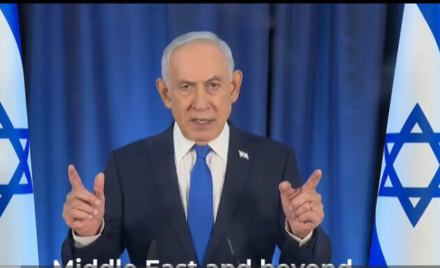 Stopkadras iš spaudos konferencijos/Tariamai atrodo, jog B.Netanyahu turi šešis pirštus