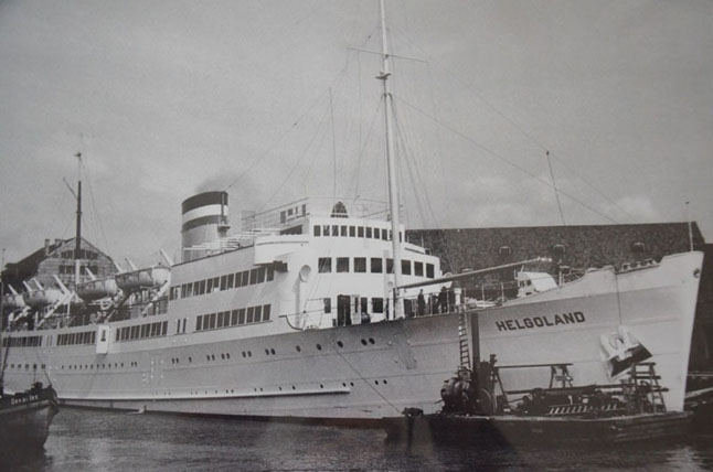 Lietuvos jūrų muziejaus nuotr./1939 m. P. Lindenau statykloje pastatytas didžiausias keleivinis laivas „Helgoland“. Jis plaukė varomas elektros turbinų. Jo ilgis siekė 106 m, o plotis - 13 m. Statybos kaina - 4 mln. litų