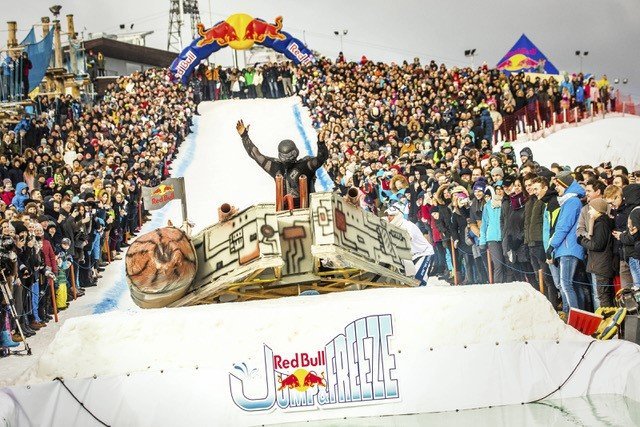 „Red Bull Content Pool“ nuotr./„Red Bull Jump&Freeze“ varžybos