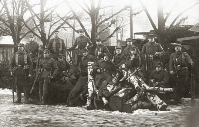 Centrinio valstybinio archyvo nuotr./Klaipėdos krašto savanorių armijos kariai. Klaipėda, 1923 m.