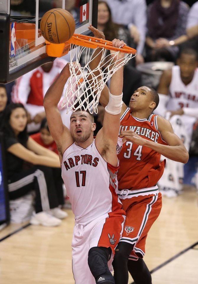 „Reuters“/„Scanpix“ nuotr./Jonas Valančiūnas ir Giannis Antetokounmpo 2014 metais.