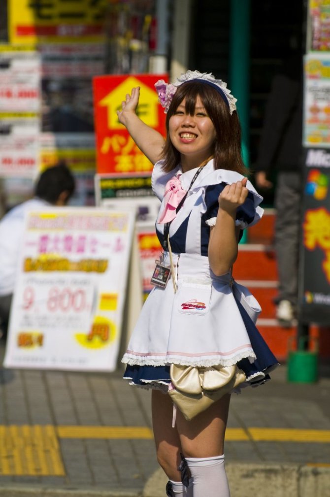 123rf.com nuotr./Japonė kviečia užsukti į Tarnaičių kavinę