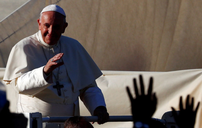 „Reuters“/„Scanpix“ nuotr./Popiežius susitiko su Italijos jaunimu Romoje