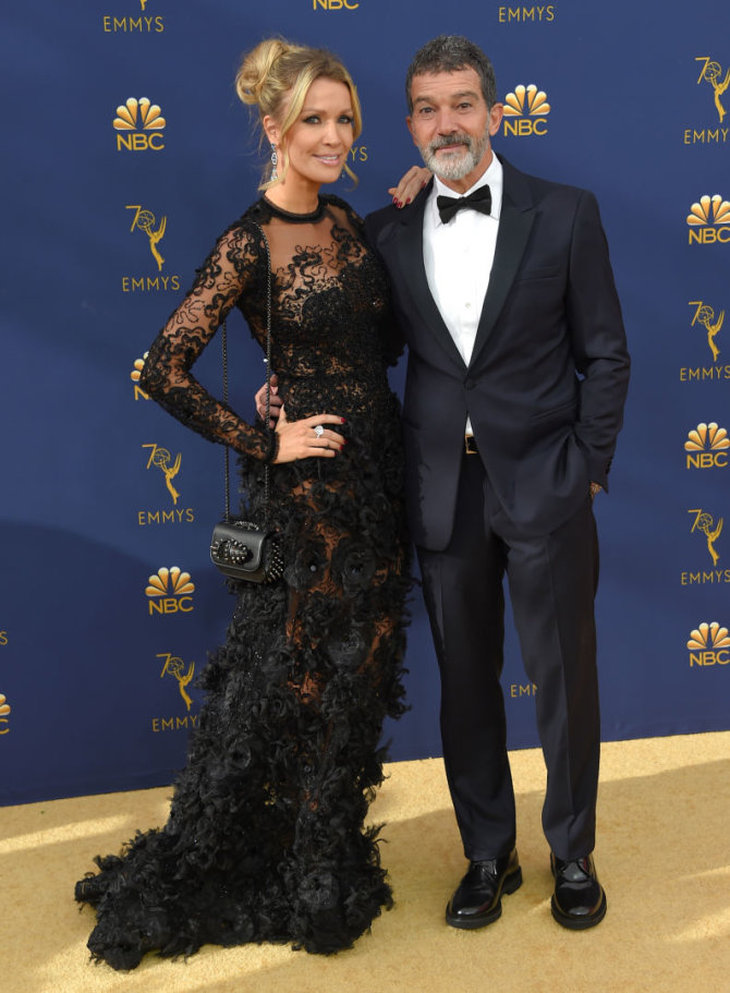 „Scanpix“ nuotr./Antonio Banderasas ir Nicole Kimpel „Emmy“ apdovanojimuose