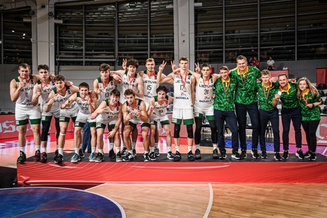 FIBA.com nuotr./Lietuvos 20-mečių krepšinio rinktinė