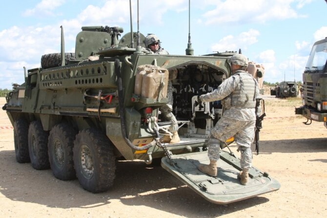 Viliaus Džiavečkos (KAM) nuotr./JAV šarvuotis "Stryker"