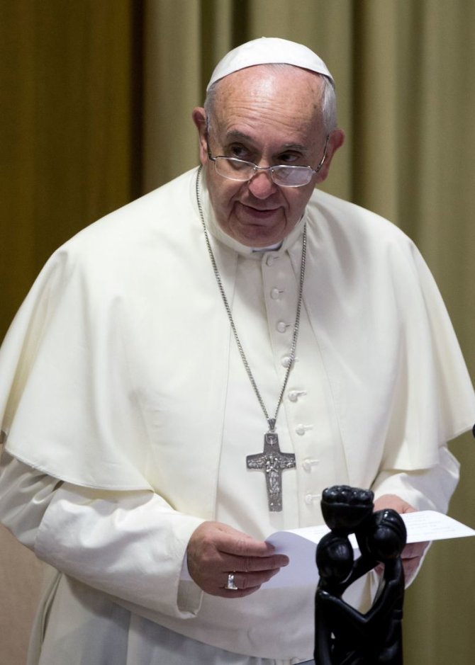 „Reuters“/„Scanpix“ nuotr./Popiežius Pranciškus Vatikano vyskupų sinode
