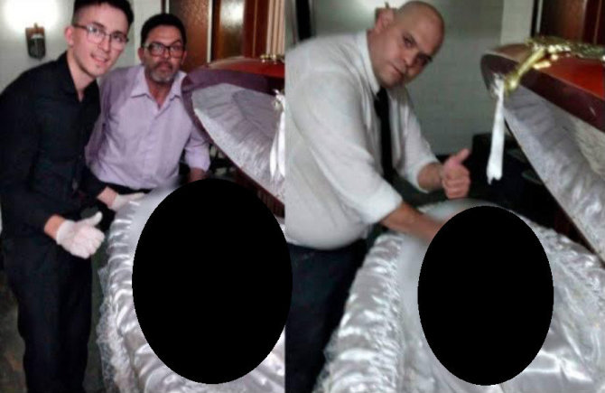 „Twitter“ nuotr./Šermenyse dirbę vyrai fotografavosi šalia D.Maradonos kūno
