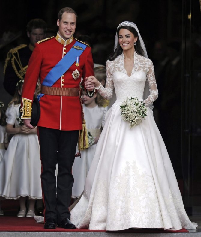„Scanpix“/AP nuotr./Princas Williamas ir Kate Middleton (2011 m.)
