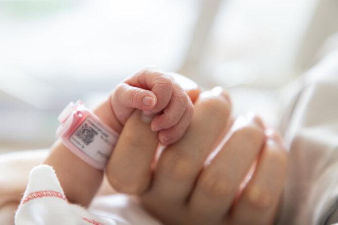 Shutterstock nuotr./Naujagimė mergaitė (asociatyvinė nuotr.)