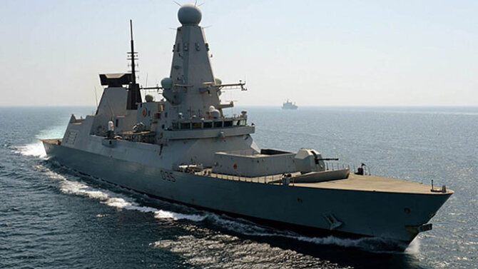 Dave Jenkins/royalnavy.mod.uk nuotr./Karališkųjų jūrų pajėgų eskadrinis minininkas HMS „Dragon“