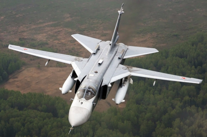 Rusijos gynybos ministerijos nuotr./ Su-24 lėktuvas