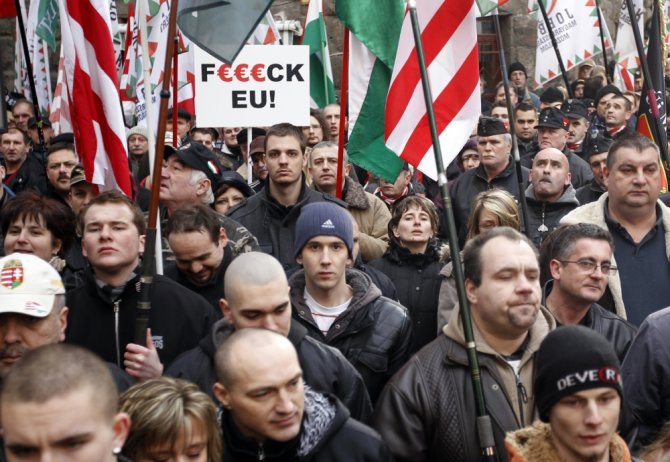 „Scanpix“ nuotr./Vengrijos Jobbik partijos rėmėjai