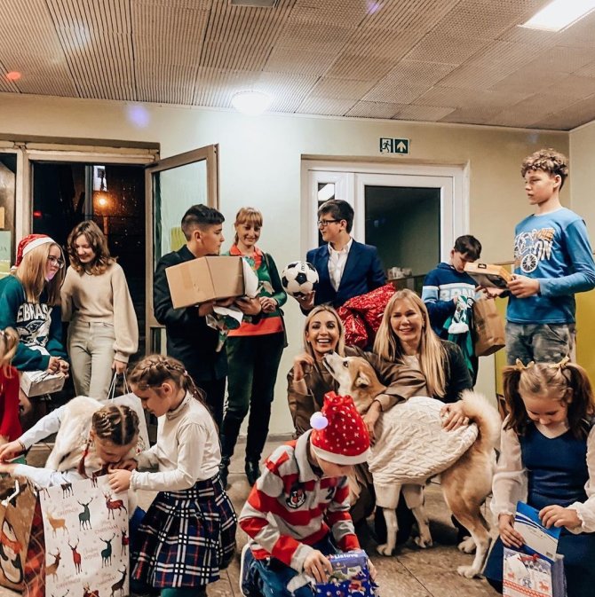 Asmeninio albumo nuotr./Gerda Žemaitė artėjančių Kalėdų proga lankėsi vaikų dienos centruose 