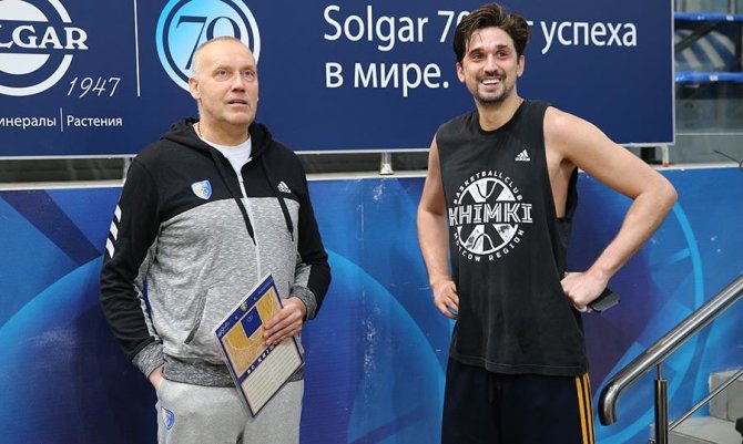 bckhimki.ru nuotr./Rimas Kurtinaitis ir Aleksejus Švedas