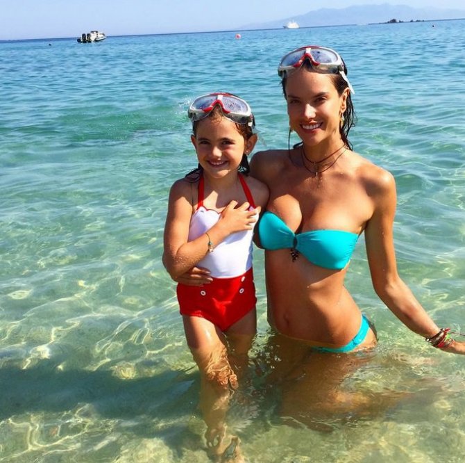 „Instagram“ nuotr./Alessandra Ambrosio su dukra Anja