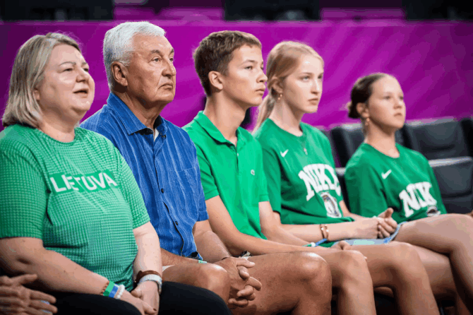 FIBA.com nuotr./Jonas Kazlauskas tribūnose